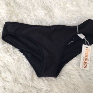 Frankie’s bikini bottom